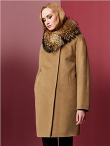 Снежка- Сток одежды сети магазинов Снежная Королева.